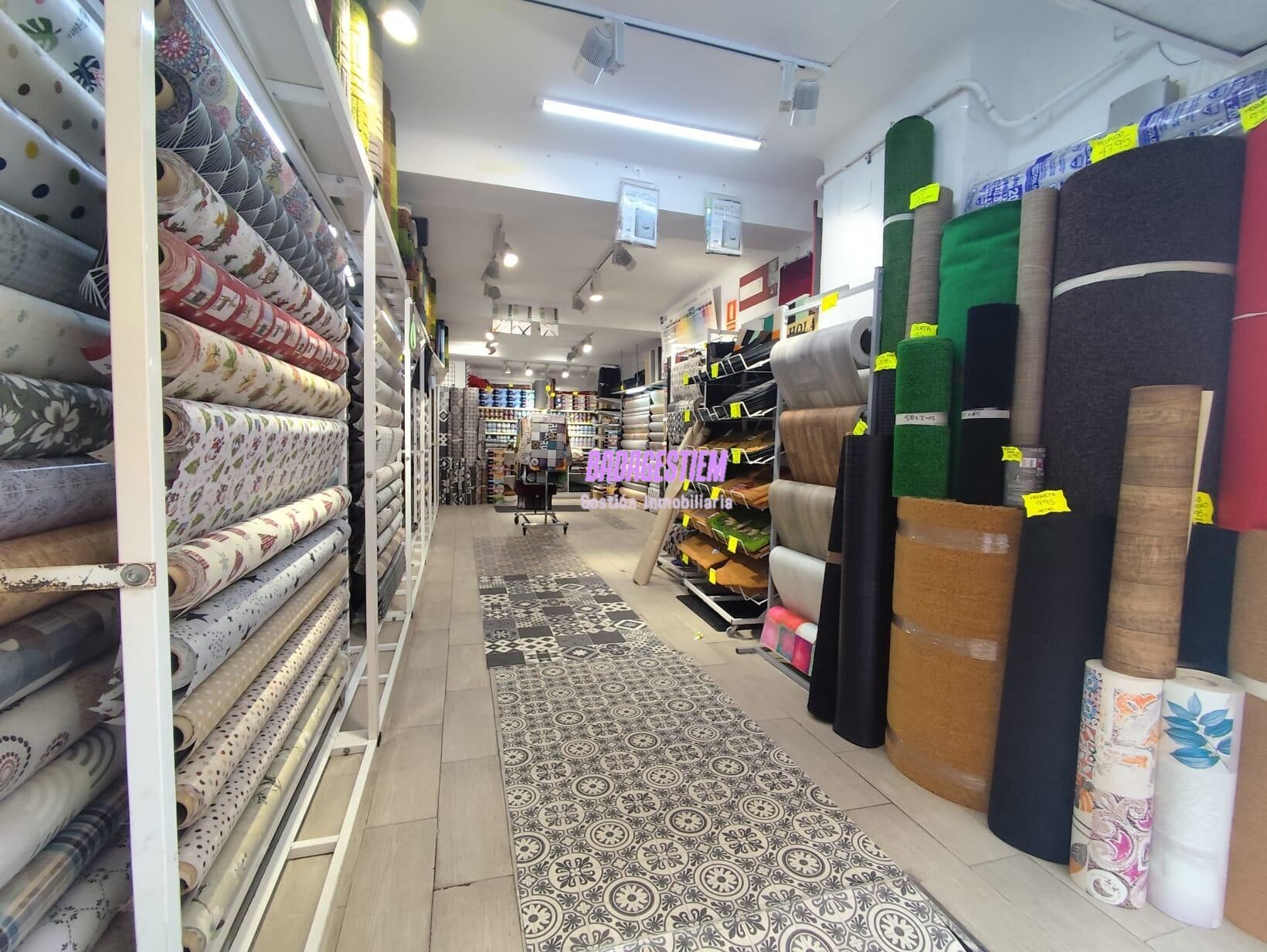 Local commercial dans Badalona, Barcelona à louer Photo intérieure– Image 1 sur 4