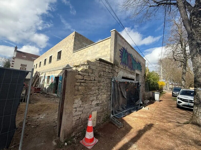 Bureau dans Dijon à louer - Photo de la construction – Image 2 sur 3