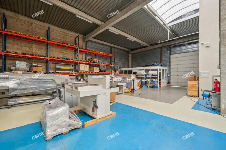 Local d'activités dans Trappes à vendre - Photo intérieure – Image 3 sur 12