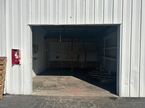 6043 Deacon Rd, Sarasota, FL à louer Photo intérieure– Image 1 sur 3