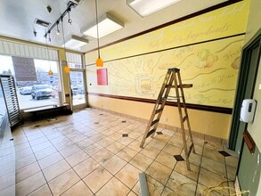 1375 Blossom Hill Rd, San Jose, CA à louer Photo intérieure– Image 2 sur 17