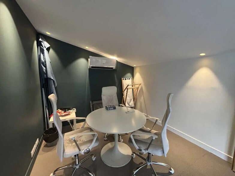 Bureau dans Bordeaux à louer - Photo intérieure – Image 3 sur 9