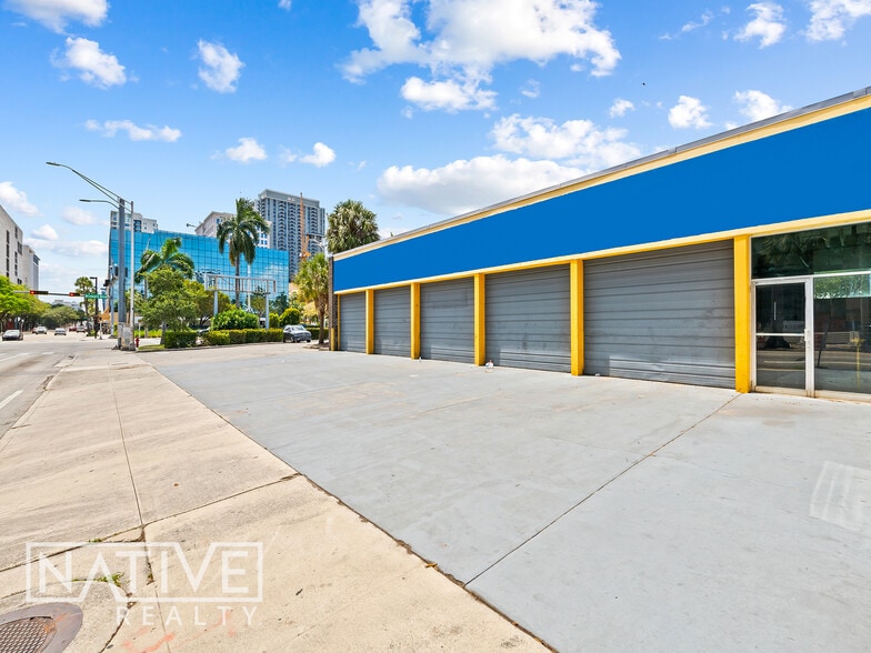 11 N Andrews Ave, Fort Lauderdale, FL à louer - Photo de l’immeuble – Image 3 sur 16