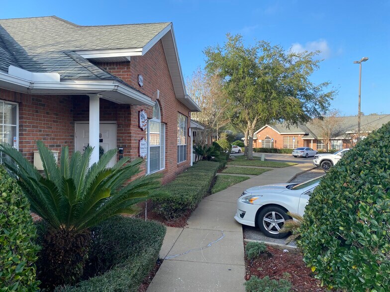 6817 Southpoint Pky, Jacksonville, FL à vendre - Photo de l’immeuble – Image 1 sur 12