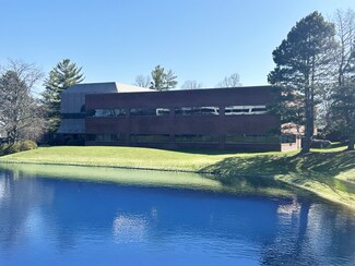Plus de détails pour 5989 Tahoe Dr SE, Grand Rapids, MI - Bureau à vendre