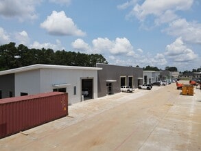 25115-25155 FM 2978 Rd, Tomball, TX à louer Photo de la construction– Image 2 sur 2