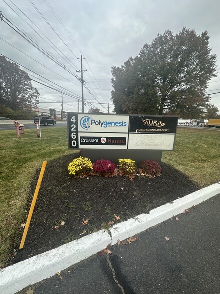 4260 US Highway 1, Monmouth Junction, NJ à louer - Photo de l’immeuble – Image 3 sur 5