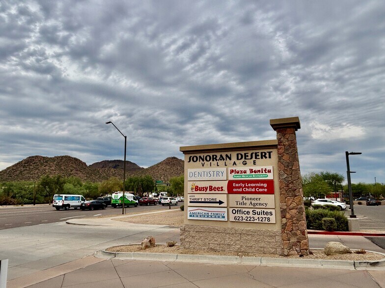 34406 N 27th Dr, Phoenix, AZ à louer - Photo de l’immeuble – Image 2 sur 10