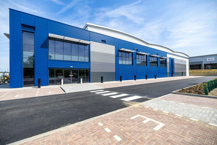 Burgess Hl, Hassocks à louer - Photo de l’immeuble – Image 1 sur 84