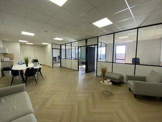 Plus de détails pour Bureau, Local d'activités à louer