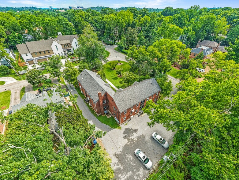 701 Bowling Ave, Nashville, TN à vendre - Photo de l’immeuble – Image 2 sur 21