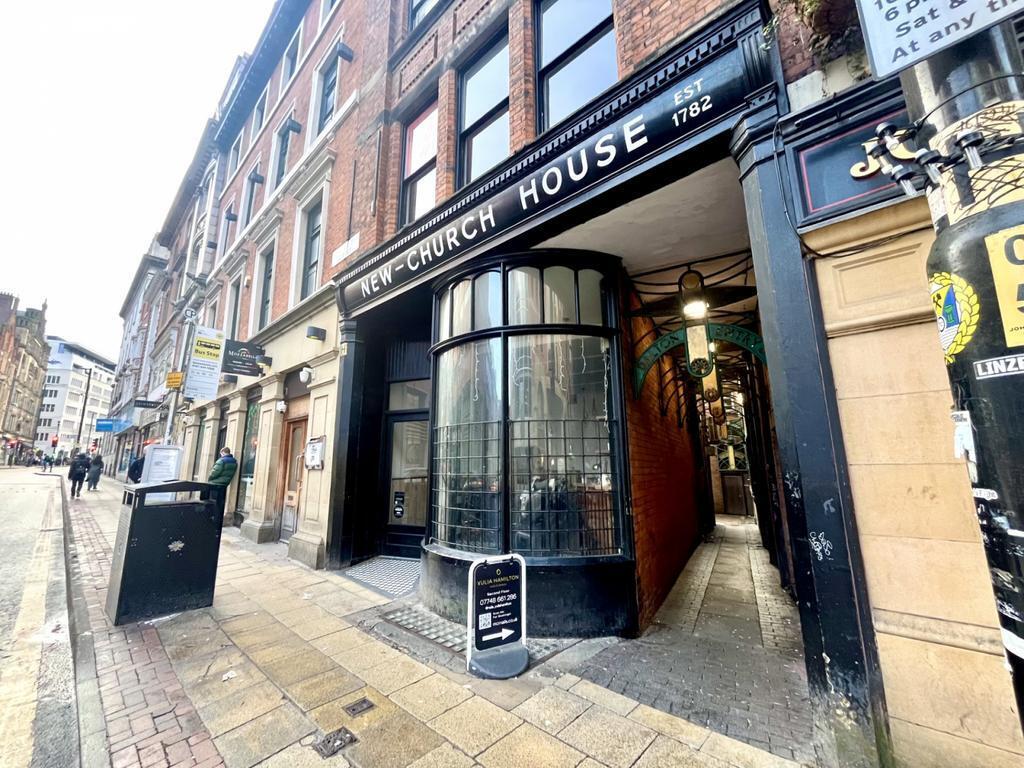 34 John Dalton St, Manchester à louer Photo de l’immeuble– Image 1 sur 3