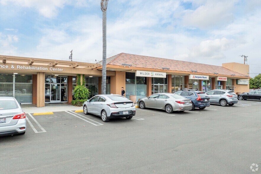 5144-5168 Hollister Ave, Santa Barbara, CA à louer - Photo de l’immeuble – Image 3 sur 4