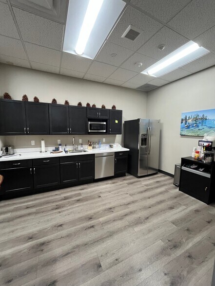 5365 Reno Corporate Dr, Reno, NV à vendre - Photo de l’immeuble – Image 2 sur 7