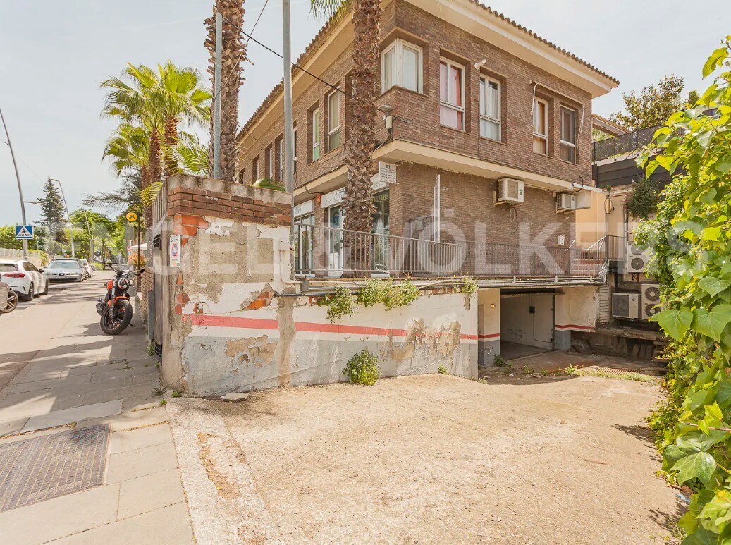 Local commercial dans Sant Cugat del Vallès, Barcelona à vendre Photo de l’immeuble– Image 1 sur 2