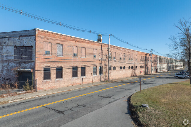 Plus de détails pour 620 Spring St, North Dighton, MA - Industriel/Logistique à vendre