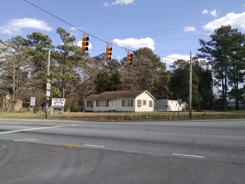 1471 Burgaw Hwy, Jacksonville, NC à vendre - Photo de l’immeuble – Image 2 sur 4