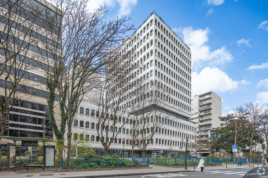 42 Rue Cambronne, Paris à louer - Photo de l’immeuble – Image 3 sur 3