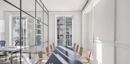14 Avenue Franklin D. Roosevelt, Paris à louer Photo intérieure– Image 1 sur 5