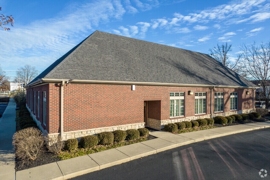 379 W Olentangy St, Powell, OH à louer - Photo principale – Image 1 sur 7