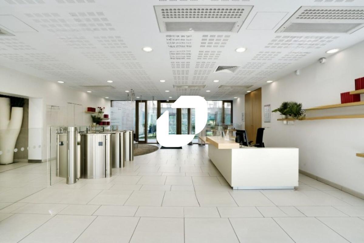 Bureau dans Montévrain à louer Hall d’entrée– Image 1 sur 14