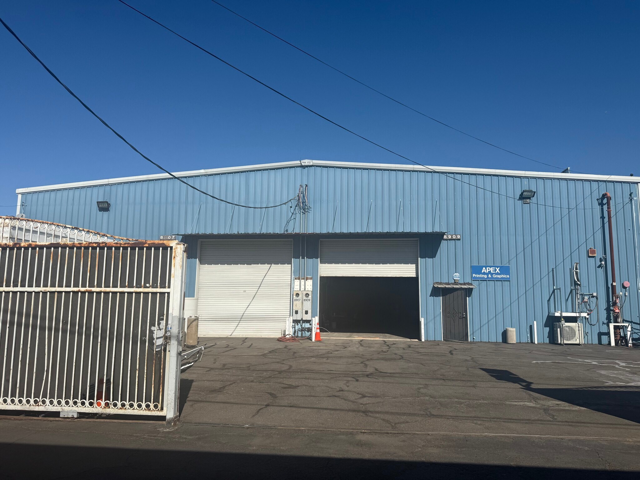8907-8909 San Leandro St, Oakland, CA à louer Photo de l’immeuble– Image 1 sur 7