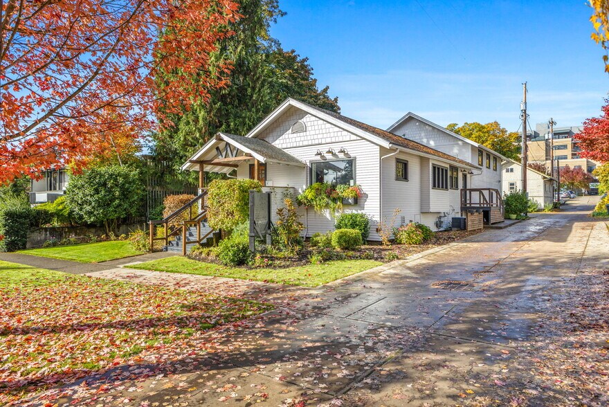 765 Liberty St SE, Salem, OR à vendre - Photo de l’immeuble – Image 3 sur 25