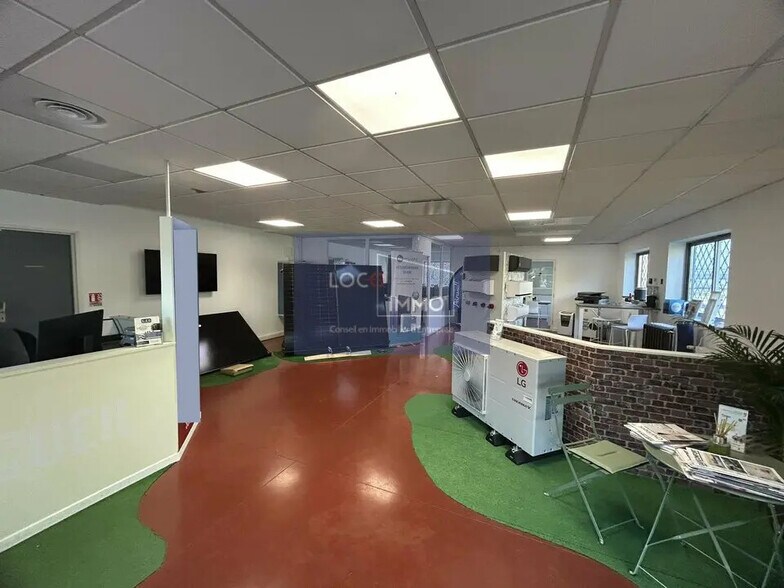 Local d’activités dans Cenon à louer - Photo intérieure – Image 2 sur 10