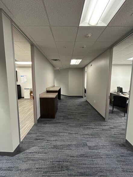 13100 Wortham Center Dr, Houston, TX à louer - Photo intérieure – Image 3 sur 8