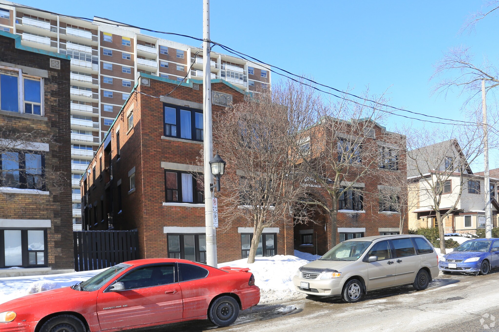 46-56 College St, Kitchener, ON à vendre Photo principale– Image 1 sur 5