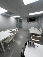 900 W 49th St, Hialeah, FL à louer Photo intérieure– Image 1 sur 12