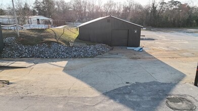 1801 Rutherford Rd, Greenville, SC à louer Photo de l’immeuble– Image 2 sur 2