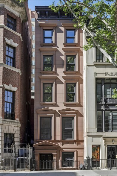 26 E 78th St, New York, NY à louer - Photo de l’immeuble – Image 1 sur 9