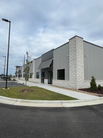 408 Airport rd, Kinston, NC à louer - Photo de l’immeuble – Image 2 sur 6