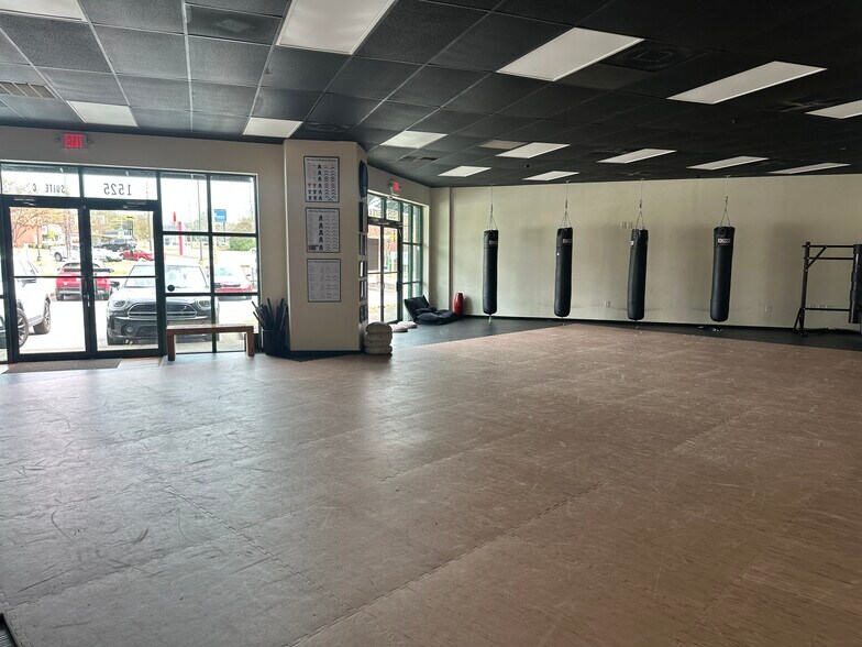 1525 Poinsett Hwy, Greenville, SC à louer - Photo de l’immeuble – Image 3 sur 8