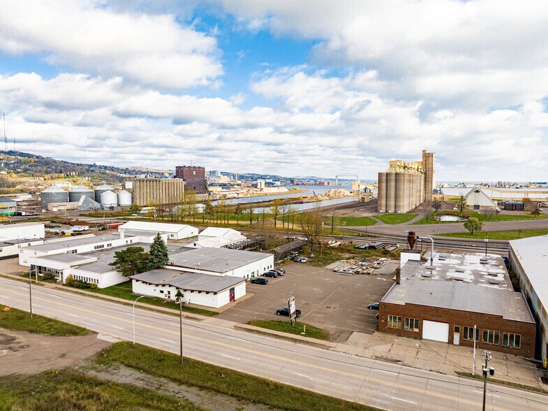 350 Garfield Ave, Duluth, MN à louer - Photo de l’immeuble – Image 2 sur 78