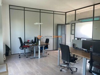 Plus de détails pour Bureau, Local commercial à louer