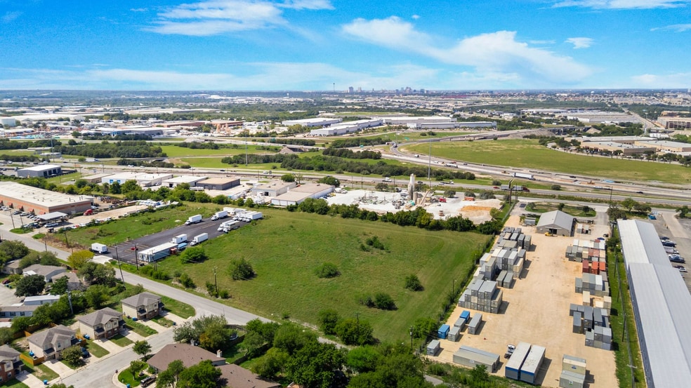 7010 NE Loop 410, San Antonio, TX à louer - Aérien – Image 3 sur 10