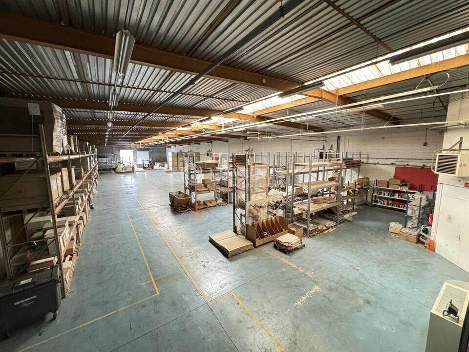 Industriel/Logistique dans Gonesse à louer Photo de l’immeuble– Image 1 sur 12