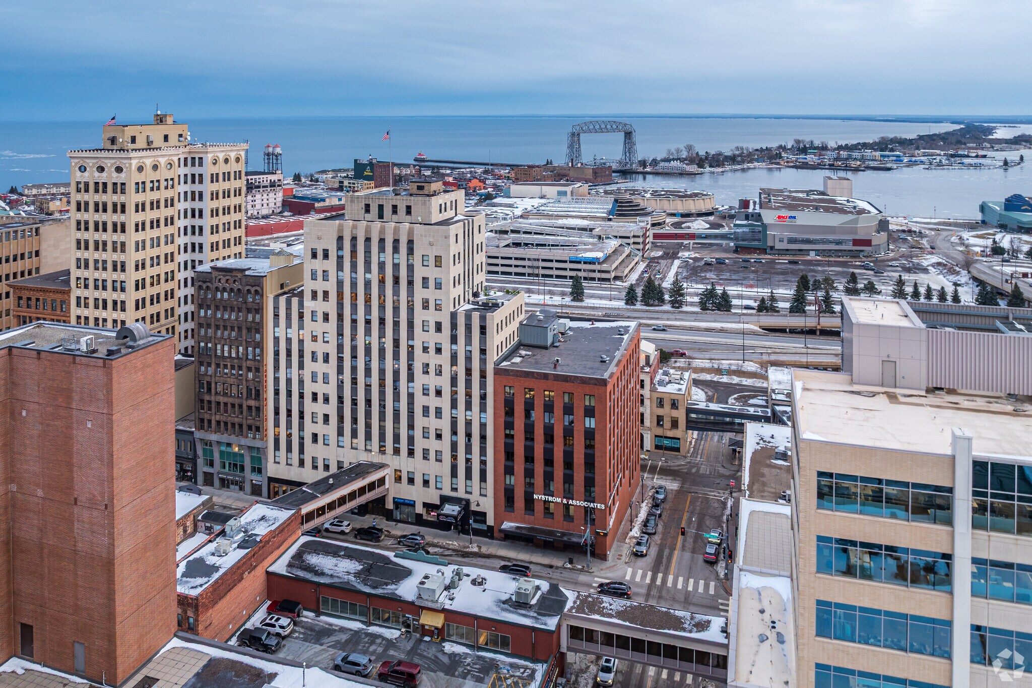 324 W Superior St, Duluth, MN à louer Photo principale– Image 1 sur 10