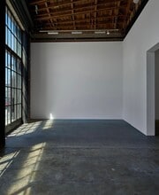 821-835 E 3rd St, Los Angeles, CA à louer Photo intérieure– Image 2 sur 6