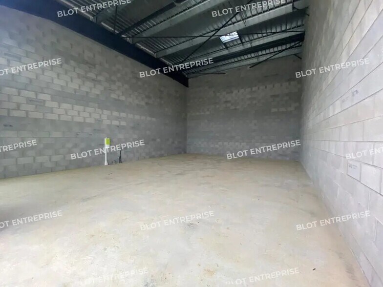 3 Rue Des Frères Boussac, Dinard à louer - Photo de l’immeuble – Image 3 sur 3