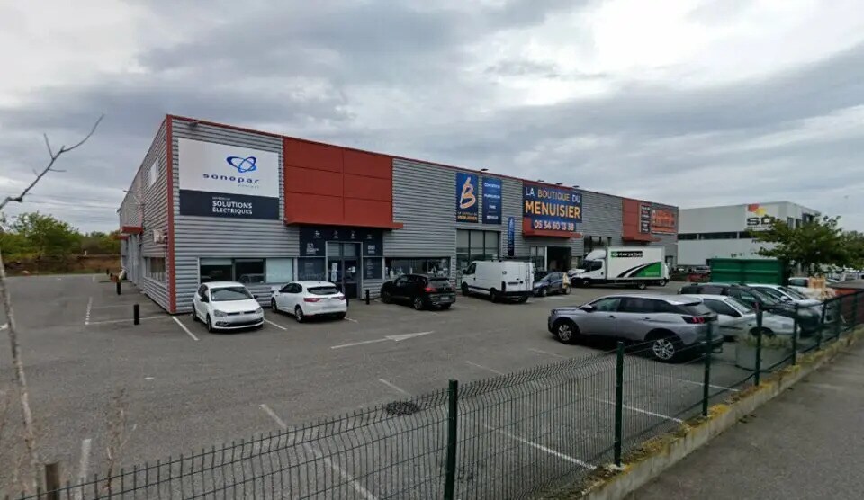 Local d'activités dans Muret à vendre - Photo de l’immeuble – Image 1 sur 5