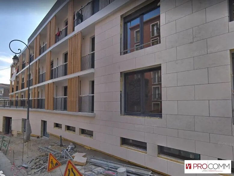 Bureau dans Issy-les-Moulineaux à louer - Photo de l’immeuble – Image 1 sur 4