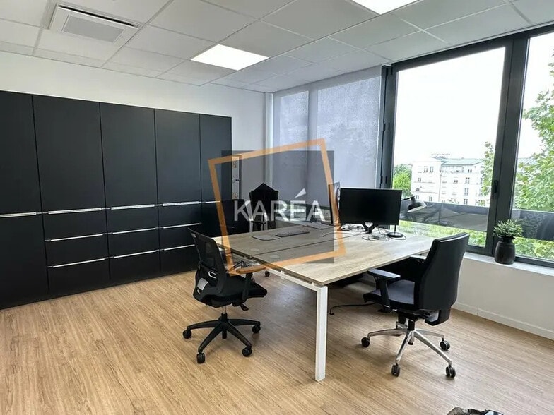 Bureau dans Chessy à louer - Photo intérieure – Image 2 sur 5