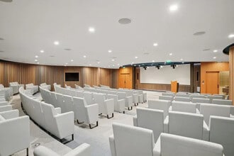 16-18 Rue Du Quatre Septembre, Paris à louer Photo de l’immeuble– Image 2 sur 7