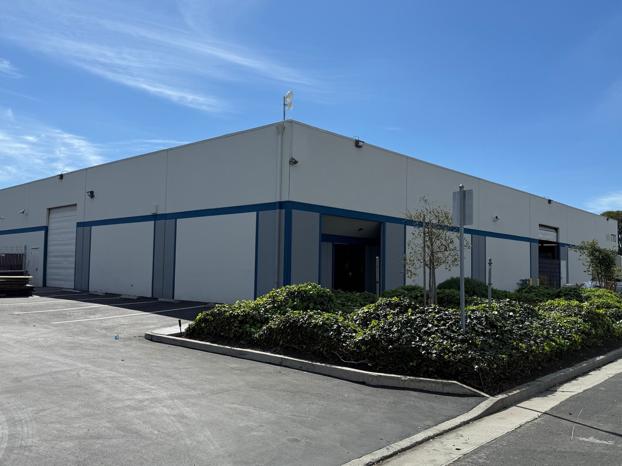 750-770 Nuttman St, Santa Clara, CA à louer Photo intérieure– Image 1 sur 3