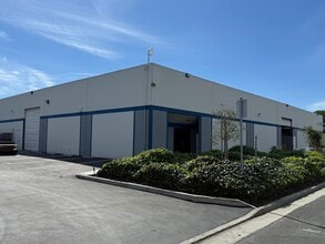 750-770 Nuttman St, Santa Clara, CA à louer Photo intérieure– Image 1 sur 3