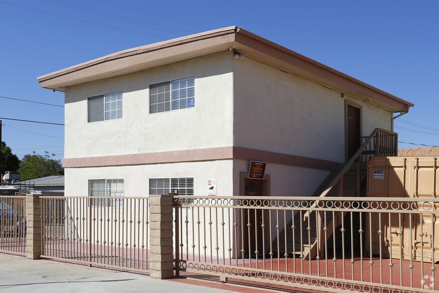 45895 Oasis St, Indio, CA à louer - Photo de l’immeuble – Image 3 sur 12