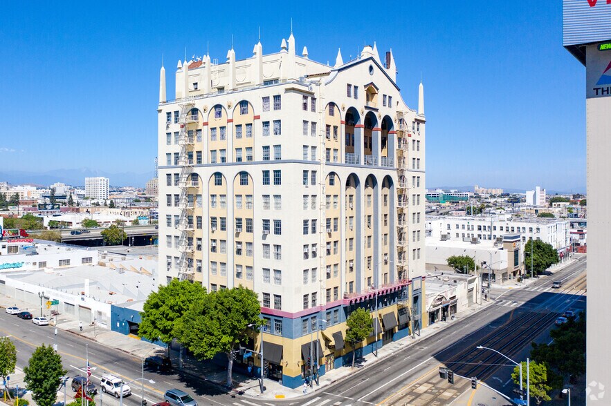 155 W Washington Blvd, Los Angeles, CA à louer - Photo de l’immeuble – Image 1 sur 7